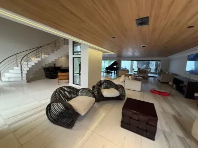 Casa de Condomínio com 5 Quartos para venda ou aluguel, 550m² no Barra da Tijuca, Rio de Janeiro