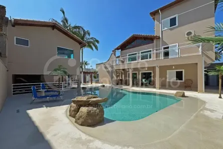 Casa com 5 Quartos à venda, 390m² no Jardim Imperador, Peruíbe