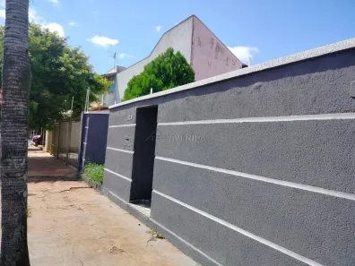 Casa com 4 Quartos para alugar, 190m² no Antares, Londrina