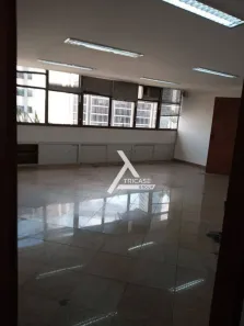 Sala Comercial para alugar, 300m² no Vila Olímpia, São Paulo