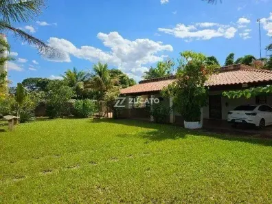 Fazenda/Sítio com 5 Quartos à venda, 257m² no Jockey Park, Uberaba