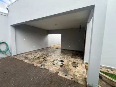 Casa com 3 Quartos à venda, 222m² no Cidade Jardim, Uberlândia