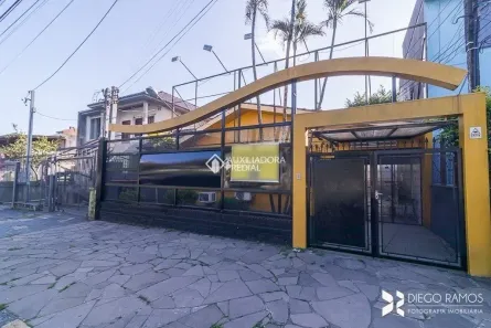 Imóvel Comercial à venda, 220m² no Jardim Itu, Porto Alegre