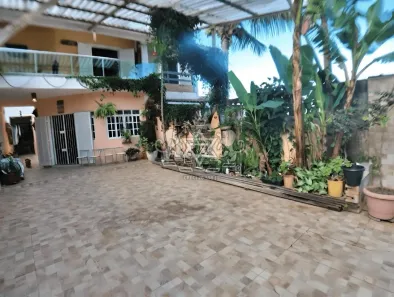 Sobrado com 3 Quartos à venda, 300m² no Massaguaçu, Caraguatatuba