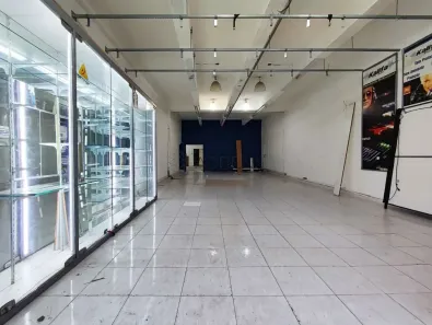 Ponto Comercial para alugar, 341m² no Centro, Piratininga