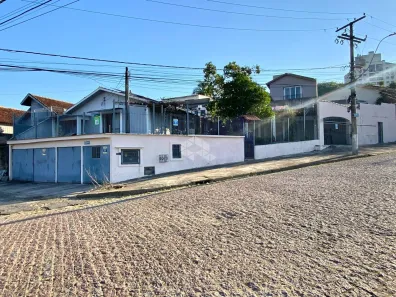 Casa com 4 Quartos à venda, 330m² no Jardim Sabará, Porto Alegre