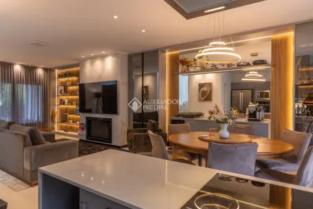Casa de Condomínio com 4 Quartos para alugar, 130m² no Hípica, Porto Alegre