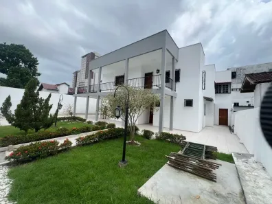 Casa com 4 Quartos à venda, 800m² no Chapada, Manaus