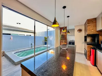 Casa de Condomínio com 3 Quartos à venda, 137m² no Tomazetti, Santa Maria