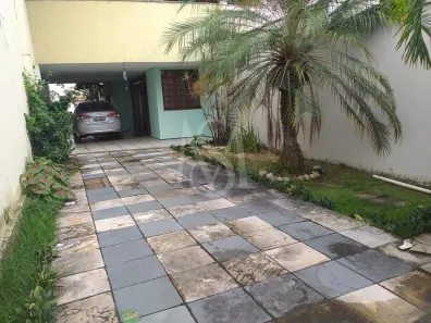 Casa com 3 Quartos à venda, 236m² no Cidade dos Funcionários, Fortaleza