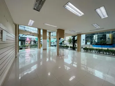 Sala Comercial para alugar, 207m² no Centro, Balneário Camboriú