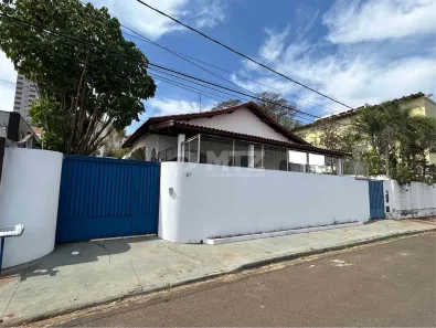 Casa com 3 Quartos à venda, 400m² no Jardim Bom Pastor, Botucatu