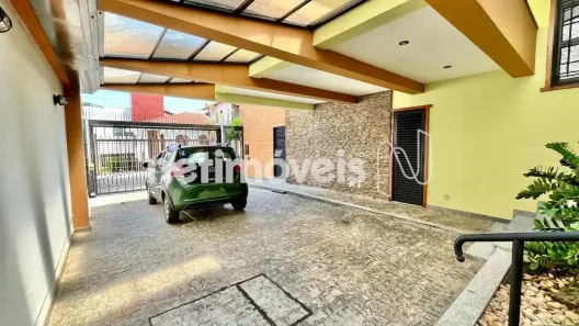 Casa com 4 Quartos para venda ou aluguel, 232m² no Caiçara-Adelaide, Belo Horizonte