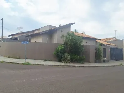 Casa com 3 Quartos à venda, 130m² no Centro, Bady Bassitt