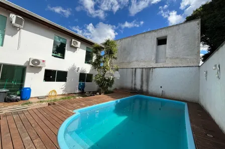 Casa com 4 Quartos à venda, 350m² no Uberaba, Curitiba