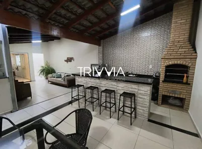 Casa com 3 Quartos à venda, 230m² no Jardim Europa, Uberlândia