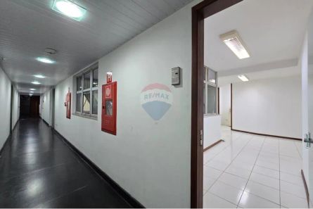 Sala Comercial à venda, 75m² no Comércio, Salvador