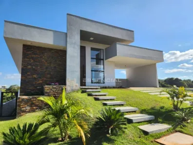 Casa de Condomínio com 4 Quartos à venda, 290m² no Ninho Verde 2, Pardinho
