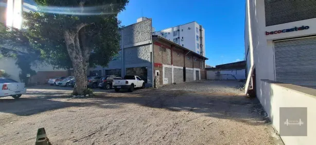 Ponto Comercial à venda, 677m² no Estreito, Florianópolis
