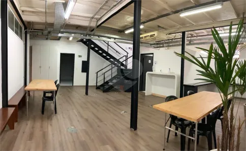 Galpão/Depósito/Armazém para alugar, 678m² no Vila Ipojuca, São Paulo