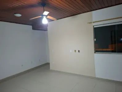 Casa com 3 Quartos para alugar, 205m² no Jardim das Acácias, Campos dos Goytacazes
