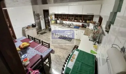 Casa de Condomínio com 5 Quartos à venda, 600m² no Sapê, Niterói