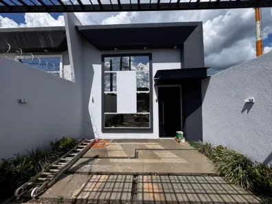 Casa de Condomínio com 1 Quarto à venda, 68m² no Santa Felicidade, Cascavel