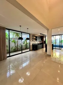 Casa de Condomínio com 4 Quartos à venda, 254m² no Jardim Sul, Uberlândia