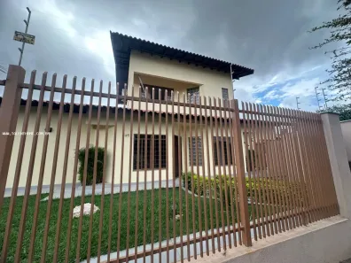 Casa com 3 Quartos à venda, 226m² no Brasília, Londrina