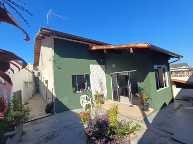 Casa com 3 Quartos à venda, 185m² no Centro, Maricá