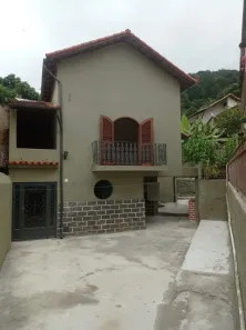 Casa com 3 Quartos à venda, 10m² no Quissama, Petrópolis