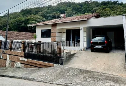 Casa com 2 Quartos à venda, 130m² no Limeira Baixa, Brusque