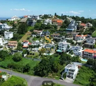 Casa de Condomínio com 3 Quartos à venda, 220m² no Roçado, São José