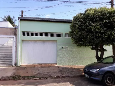 Casa com 4 Quartos à venda, 256m² no Jardim Cosmopolitano, Cosmópolis