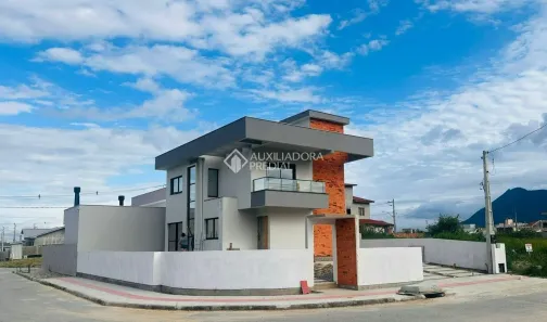 Sobrado com 3 Quartos à venda, 140m² no Bela Vista, Palhoça