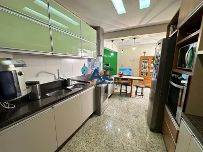 Casa com 3 Quartos à venda, 180m² no Castelo, Belo Horizonte