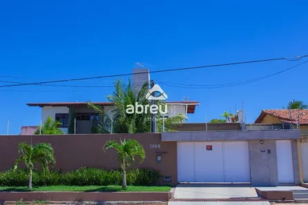 Casa com 6 Quartos à venda, 617m² no Candelária, Natal