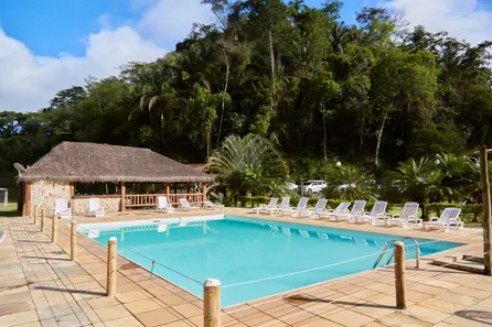 Imóvel Comercial com 20 Quartos à venda, 3500m² no Centro, Piraí