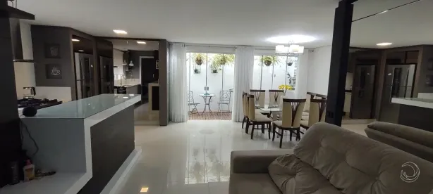 Casa com 5 Quartos à venda, 430m² no Balneário, Florianópolis