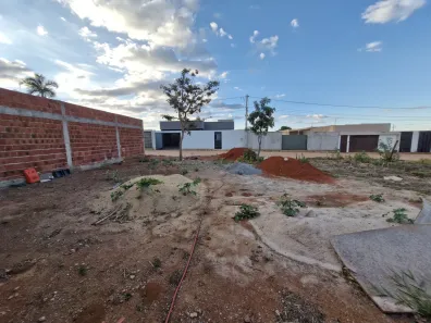 Lote/Terreno com 1 Quarto à venda, 200m² no Taguatinga Norte, Brasília