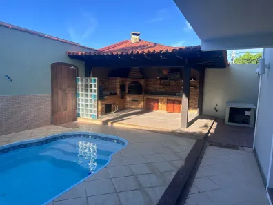 Casa com 3 Quartos à venda, 254m² no Vila Capri, Araruama