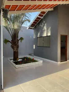 Casa com 2 Quartos à venda, 250m² no Jardim Maria Alice, Uberaba