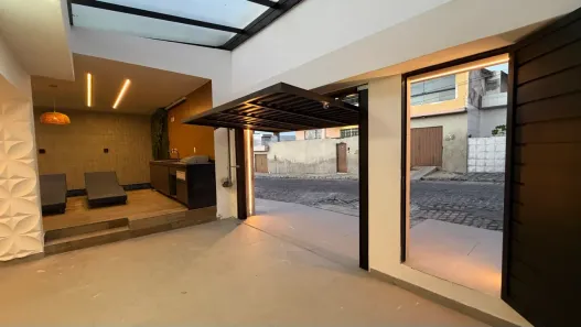 Casa com 3 Quartos à venda, 300m² no Petrópolis, Caruaru