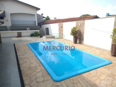 Casa com 3 Quartos à venda, 400m² no Vila Cardia, Bauru