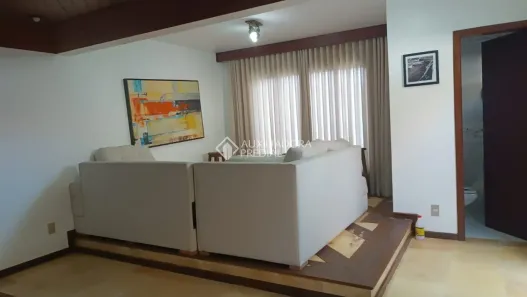 Casa com 4 Quartos para alugar, 212m² no Balneário, Florianópolis