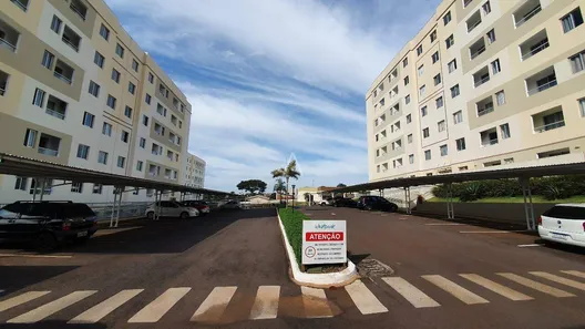 Apartamento com 2 Quartos para alugar, 53m² no Universitário, Cascavel