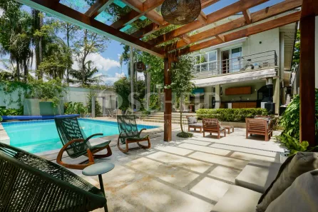 Casa com 5 Quartos à venda, 900m² no Jardim Cordeiro, São Paulo