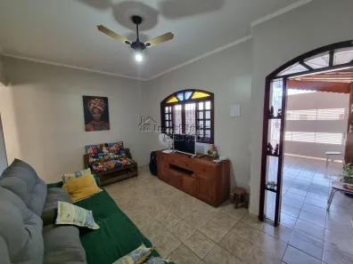 Casa com 2 Quartos à venda, 75m² no Caiçara, Praia Grande