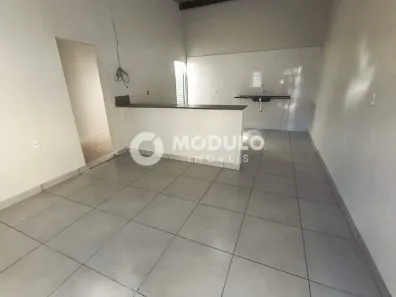 Casa com 2 Quartos para alugar, 60m² no Jardim das Palmeiras, Uberlândia