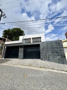 Casa com 4 Quartos para alugar, 210m² no Centro, Campina Grande